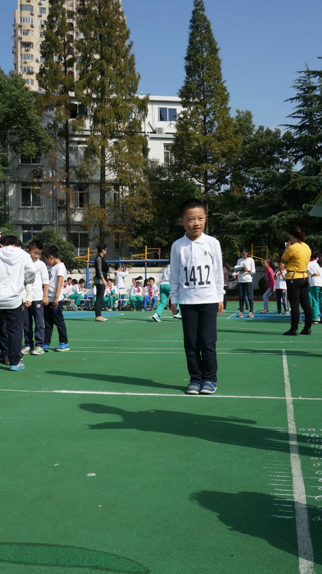 小小萌娃齐运动,亲亲师长乐牵手1 